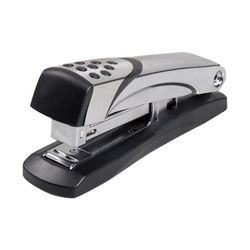 Club des agrafeuses. Agrafeuse en métal. Chap.20 H.